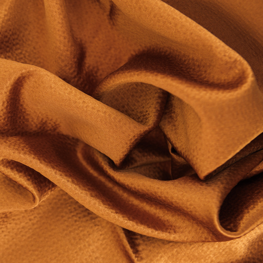 BOLT-Hammered Satin col. 0300