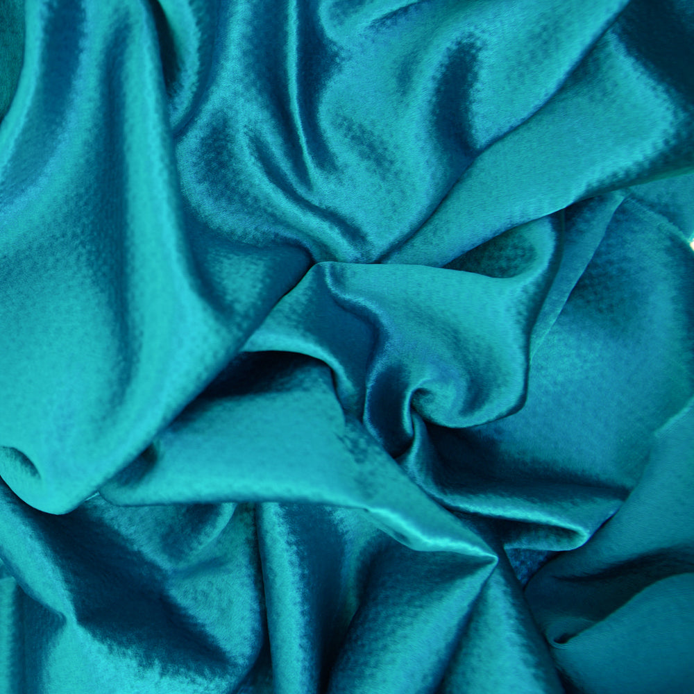 Hammered Satin col. 0736